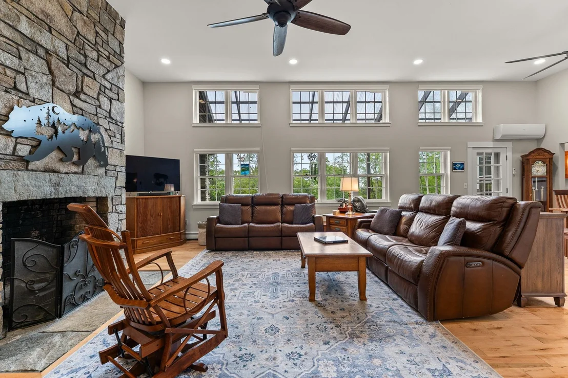 Photo of 515 Shattuck Hill