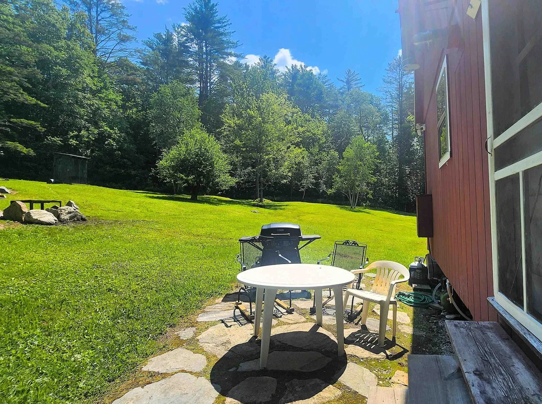 Photo of 1372 Potash Brook