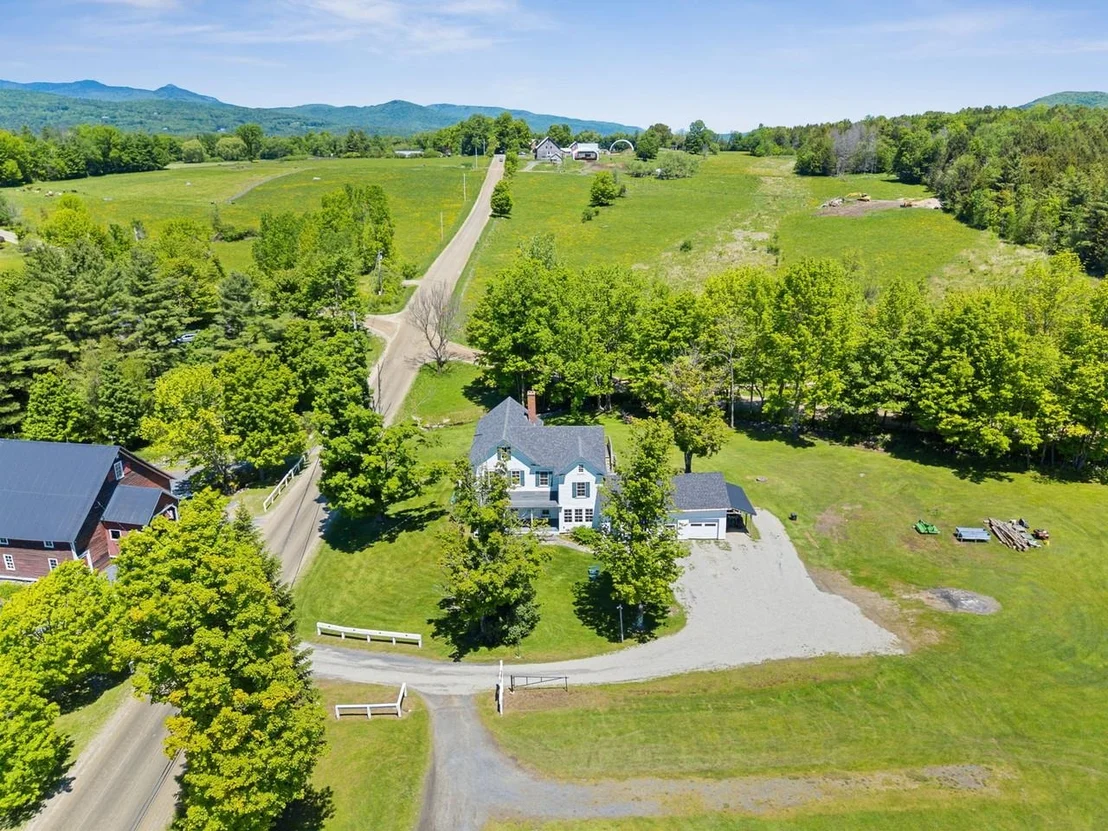 Photo of 609 Common