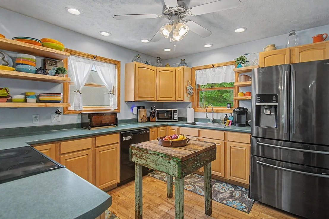 Photo of 2446 Carter Hill