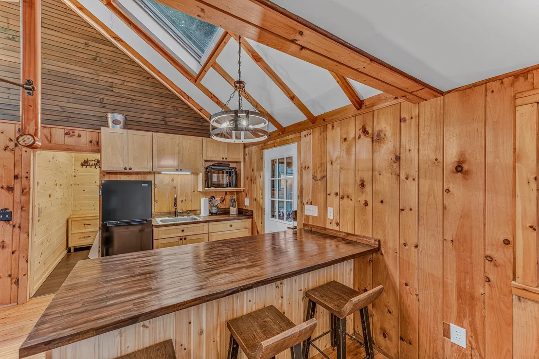 Photo of 16 Hemlock