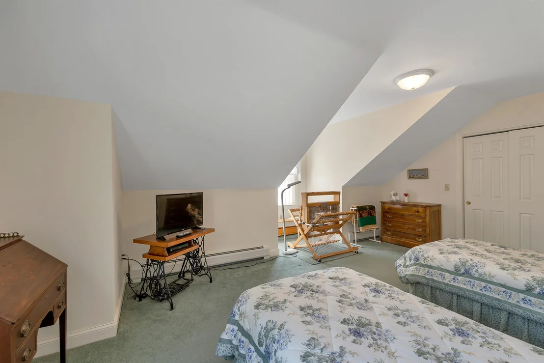 Photo of 1 River Heights