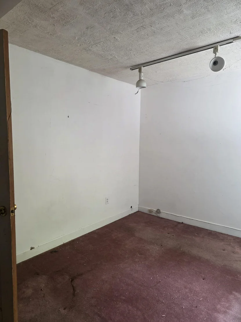 Photo of 1107 Broad Brook