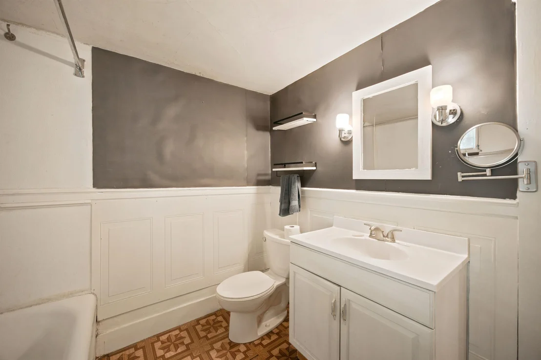 Photo of 131 Waterloo