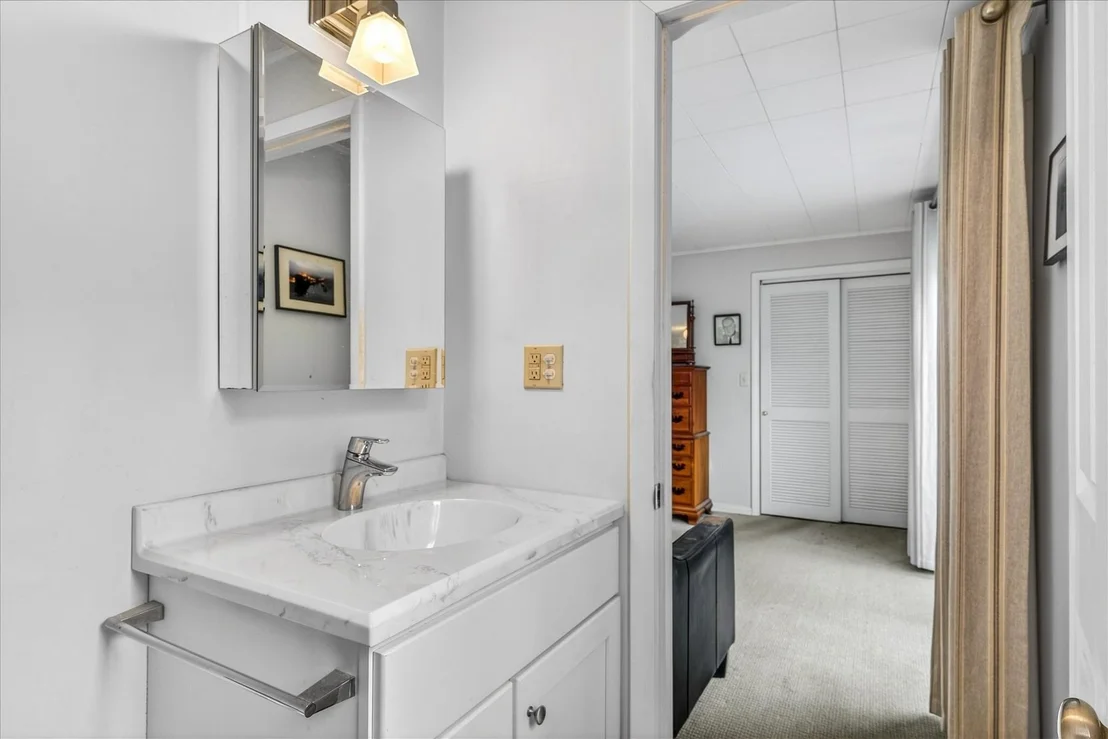 Photo of 47 Chatterton