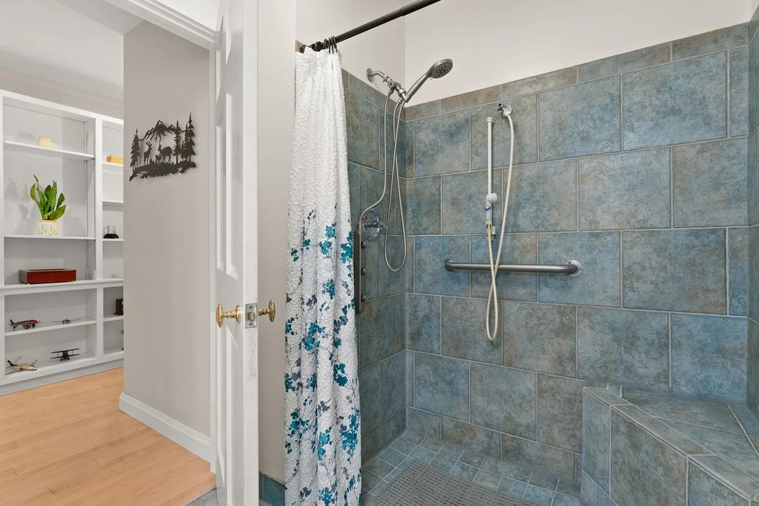 Photo of 515 Shattuck Hill