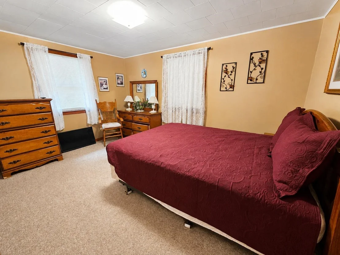 Photo of 41 Gilbert