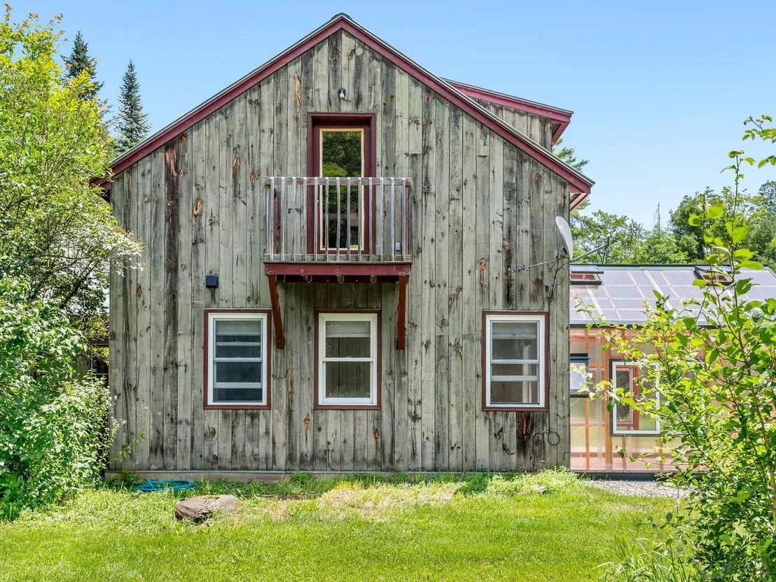 Photo of 663 Guyette