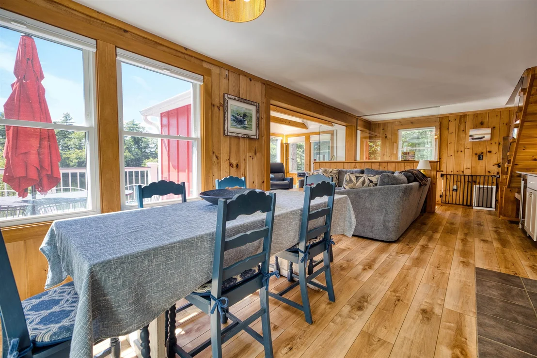 Photo of 72 Ridge