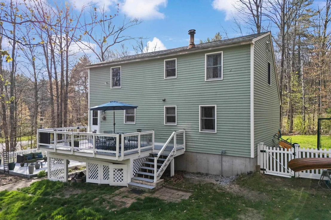Photo of 345 Davison