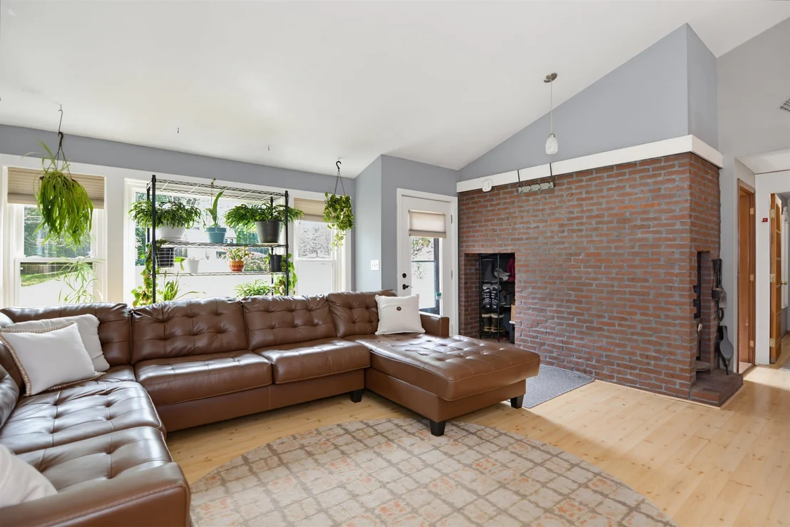 Photo of 33 Redfield
