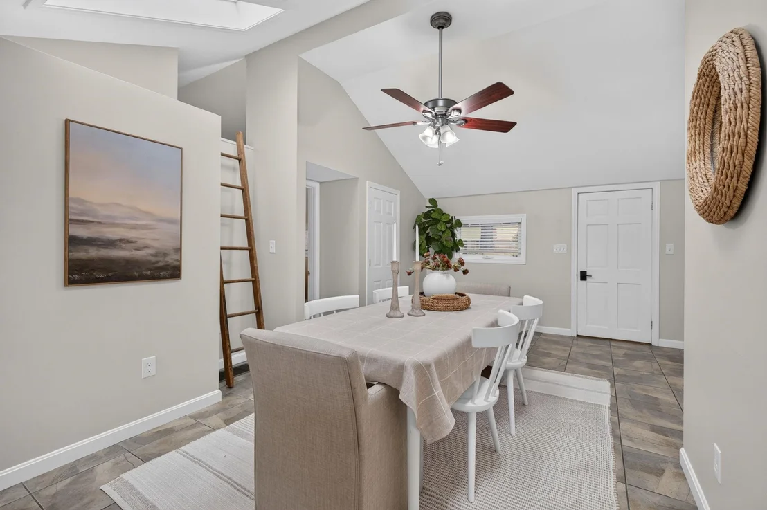 Photo of 20 Lakeside