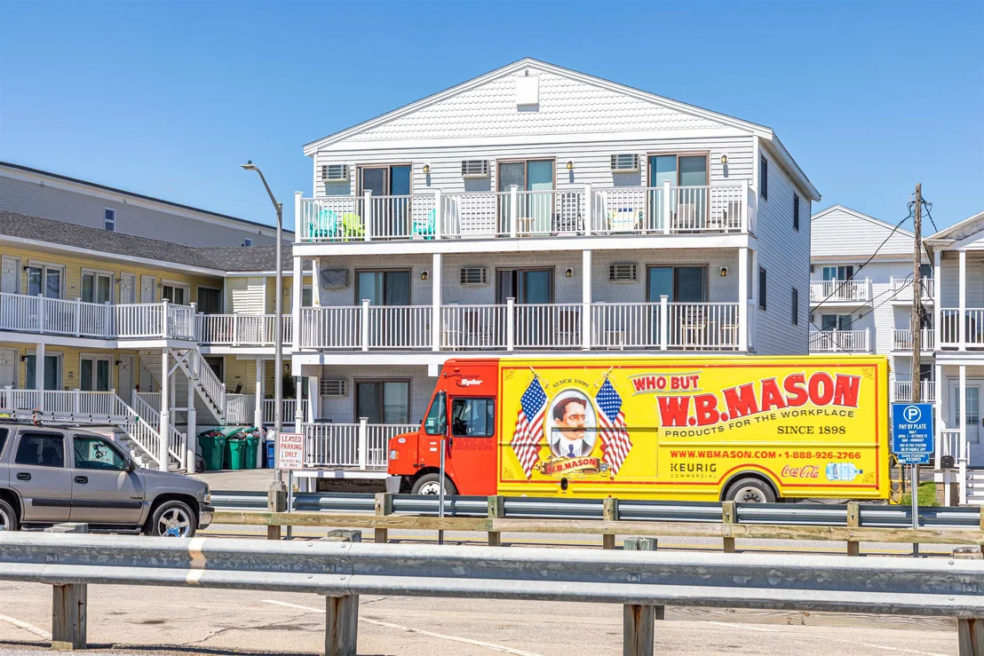 Photo of Unit 103 at 415 Ocean