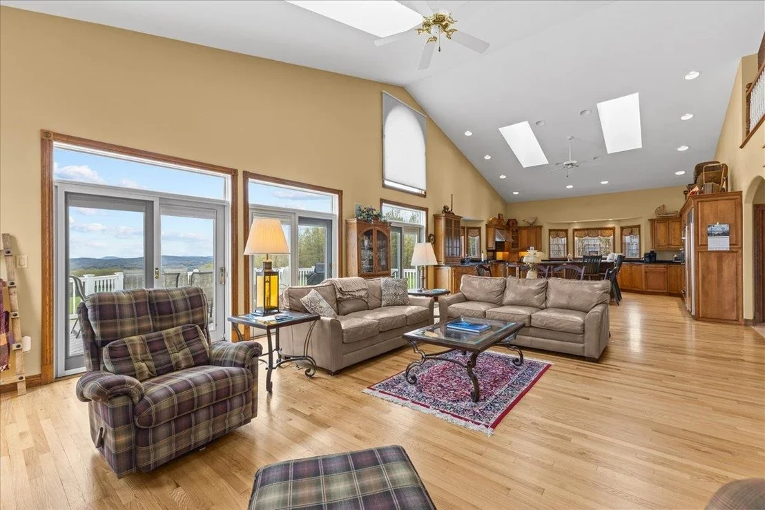 Photo of 1784 Nelson Hill