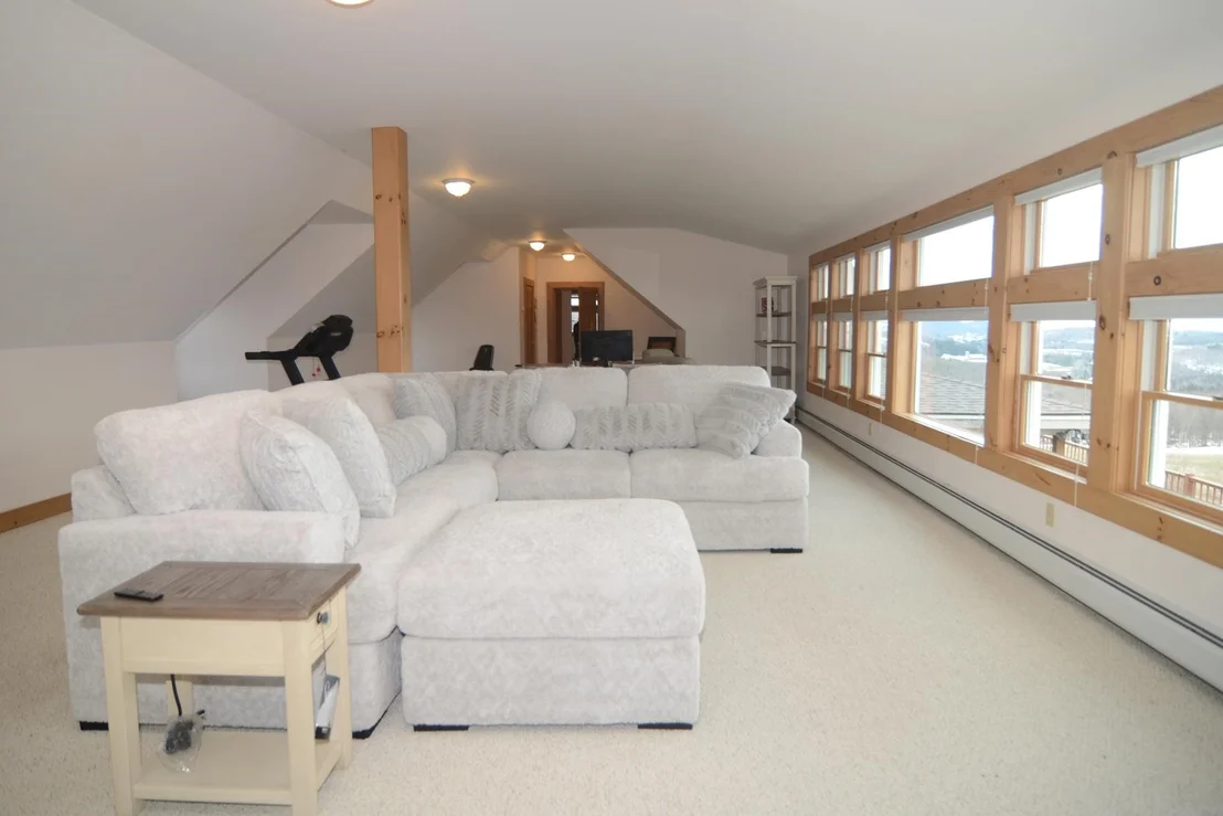 Photo of 734 Herrick