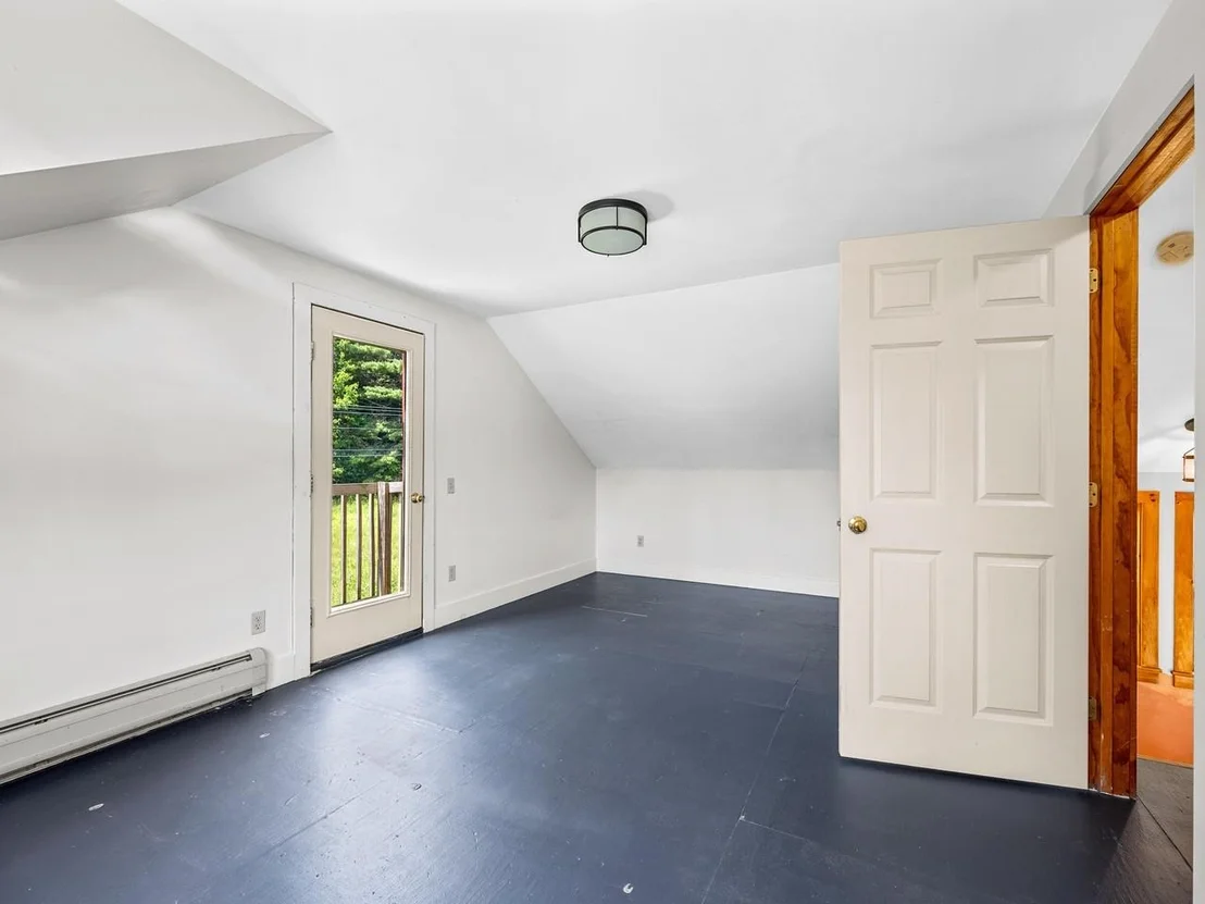 Photo of 663 Guyette