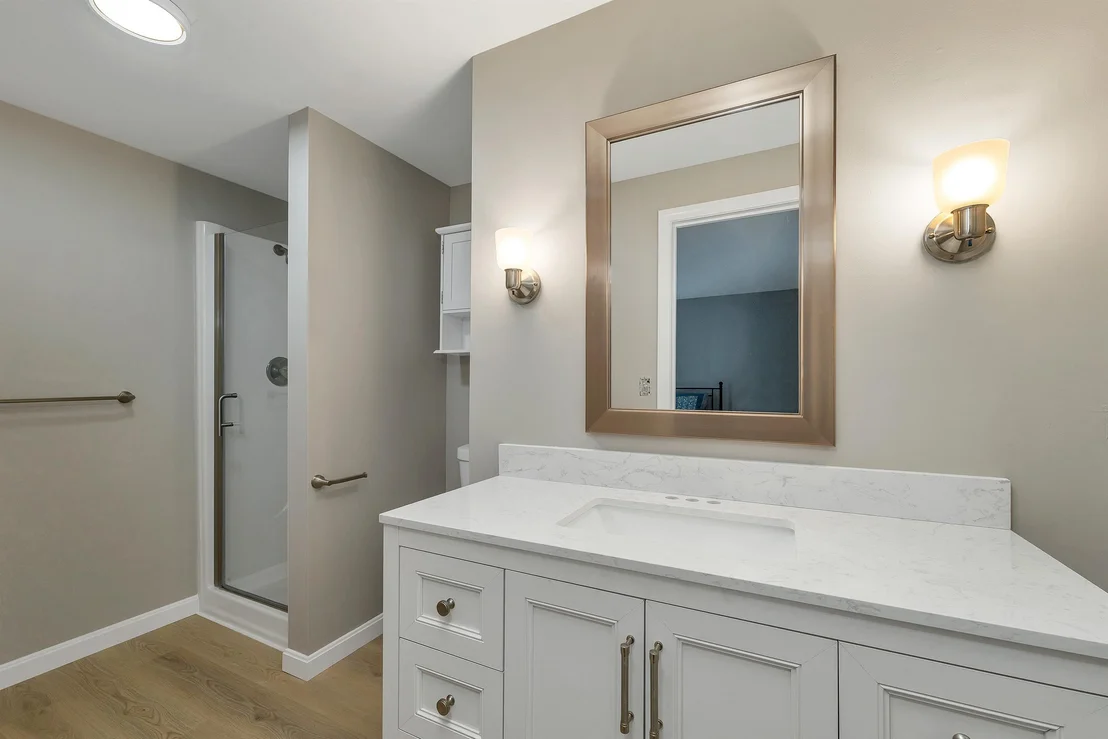Photo of 38 Sharon