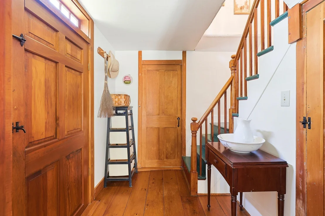Photo of 235 Middle