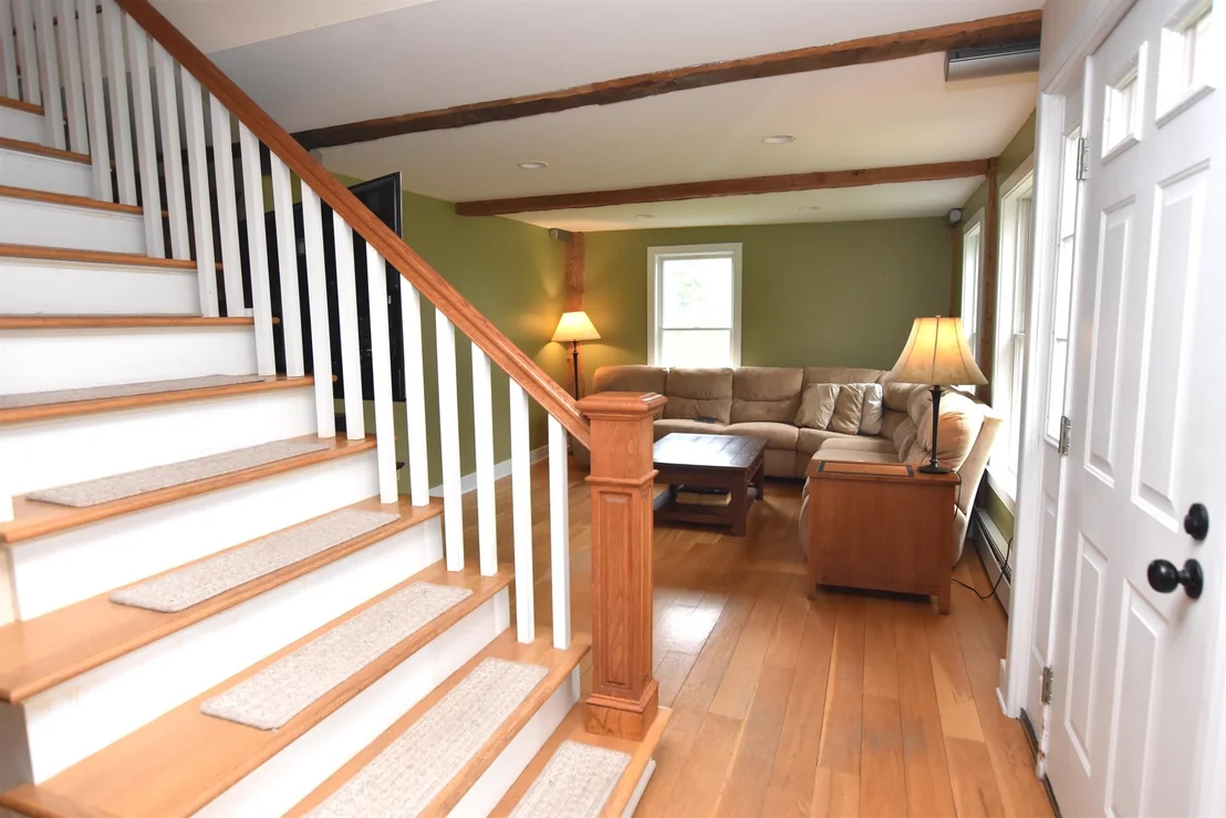 Photo of 3259 West Hill