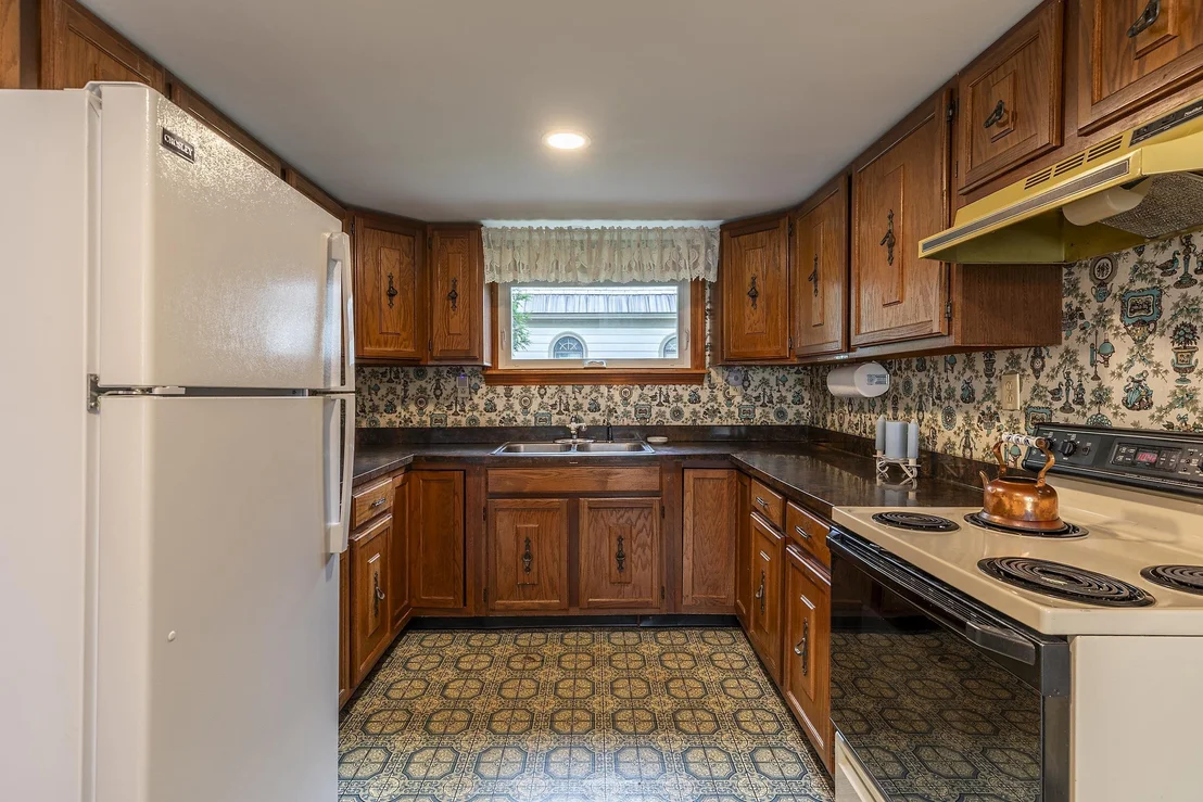 Photo of 842 Main