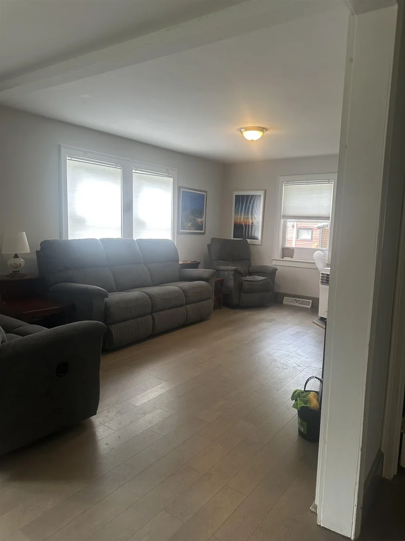Photo of 34 Pleasant
