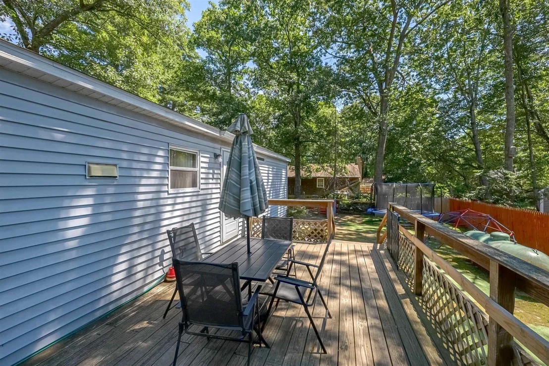 Photo of 20 Riverside