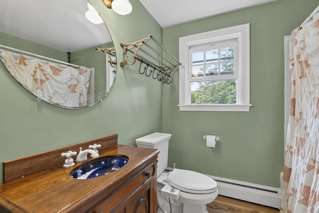 Photo of 7 Wilbrod