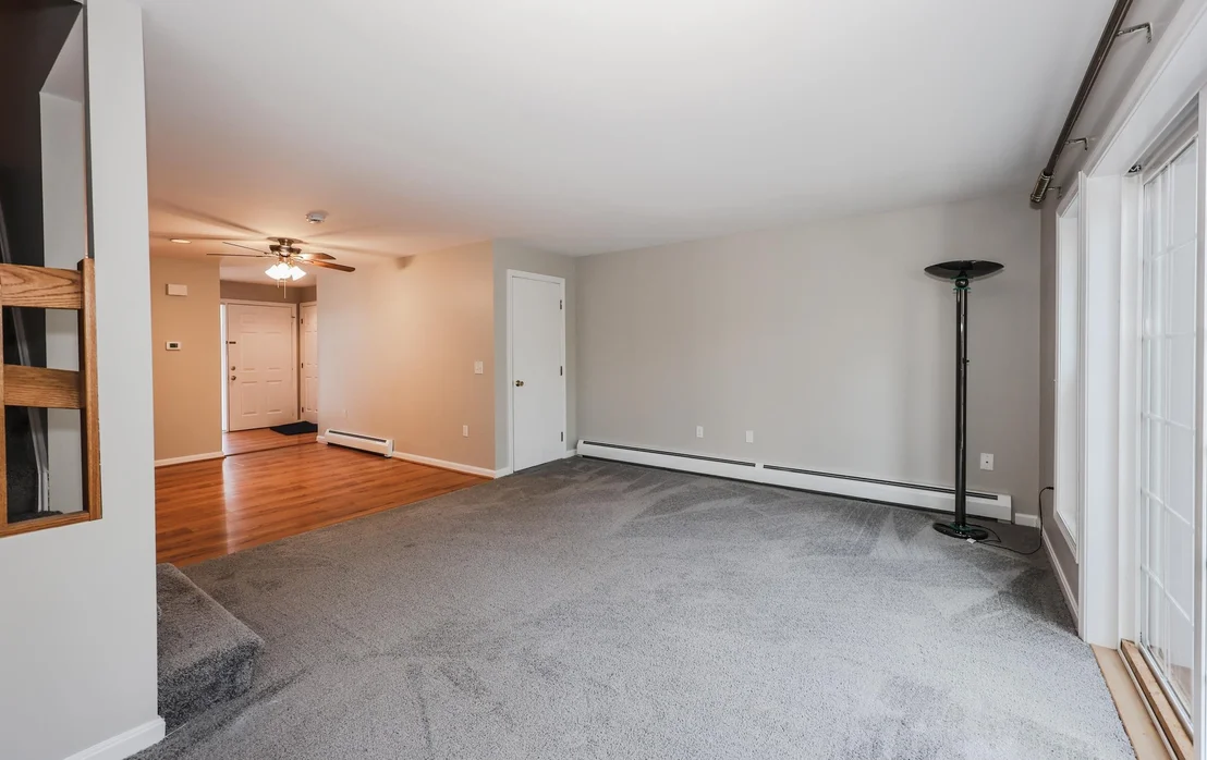 Photo of Unit 104 at 1465 Hooksett