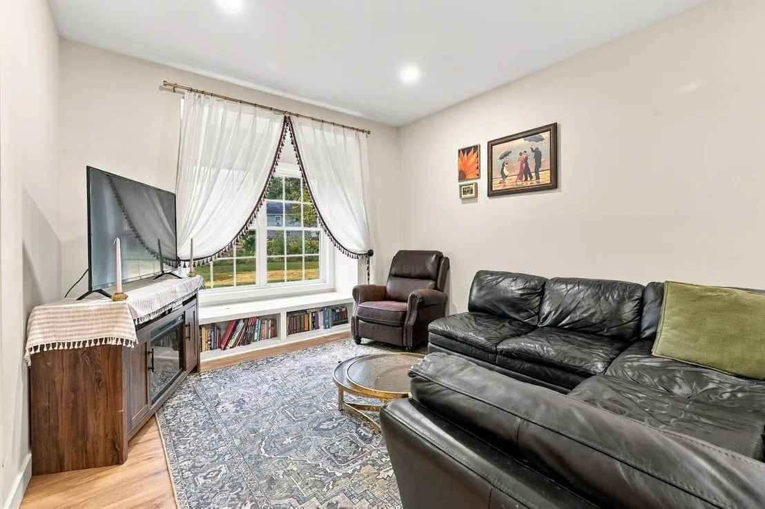 Photo of 32 Hilliard