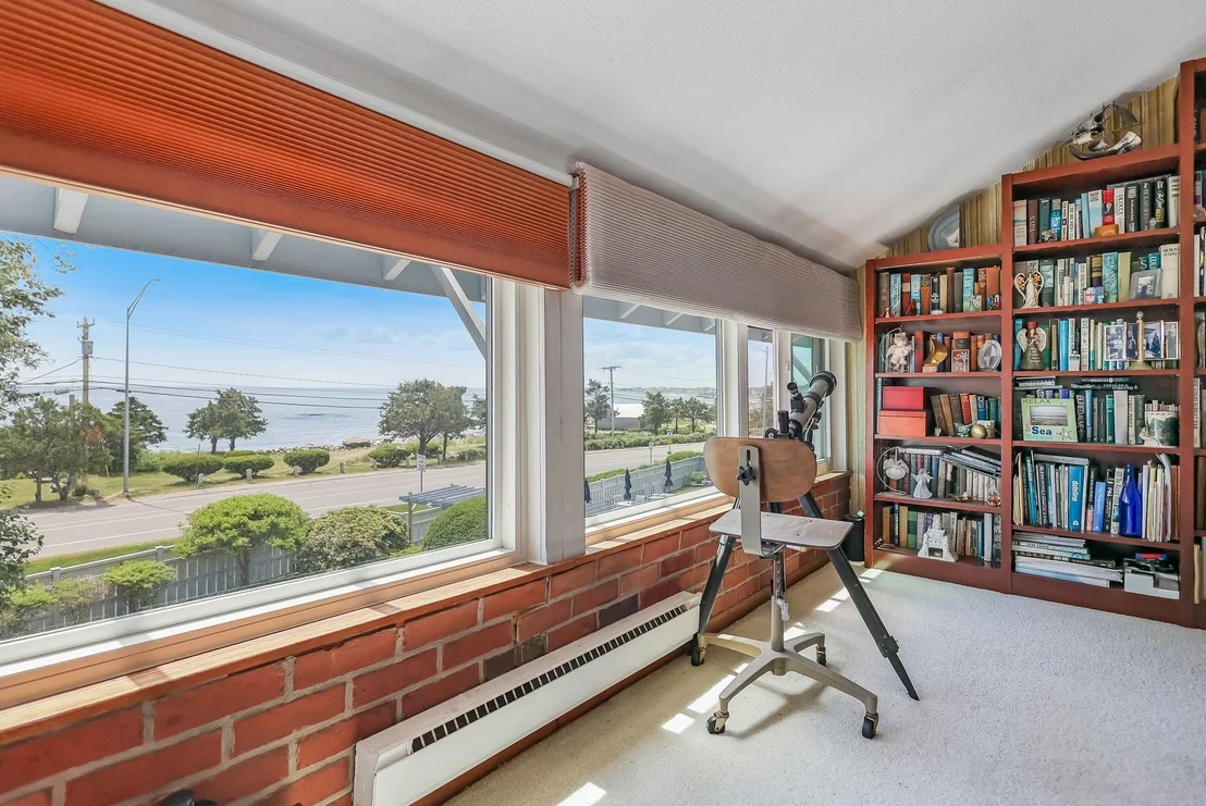 Photo of Unit 1 at 951 Ocean
