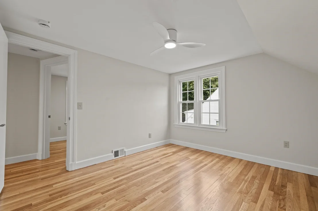 Photo of 9 Hillside