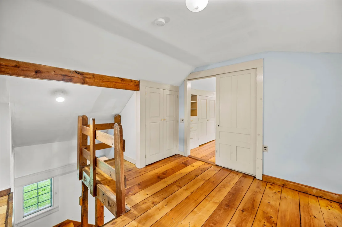 Photo of 520 Collar Hill