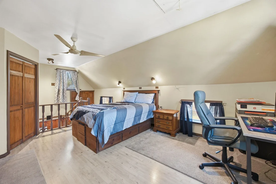 Photo of 3190 Granby