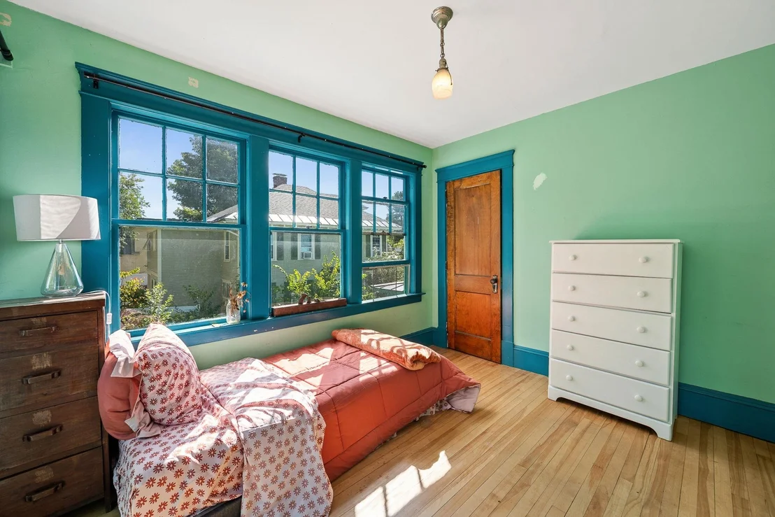 Photo of 173 Central
