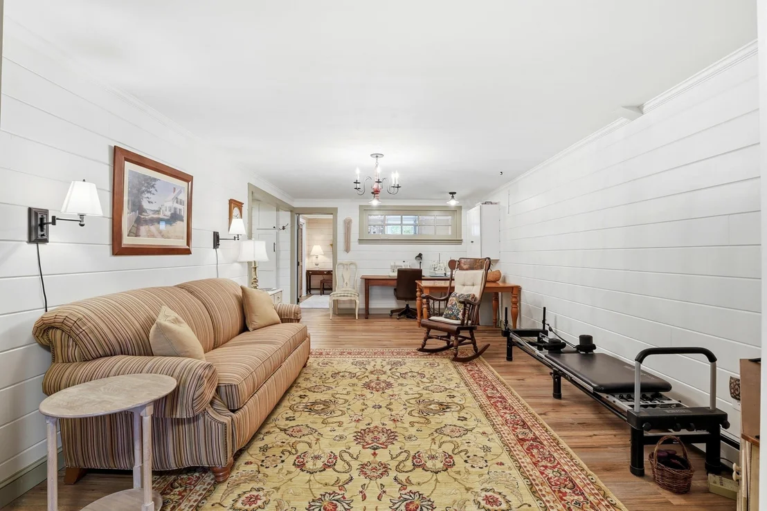 Photo of 557 South Barnstead
