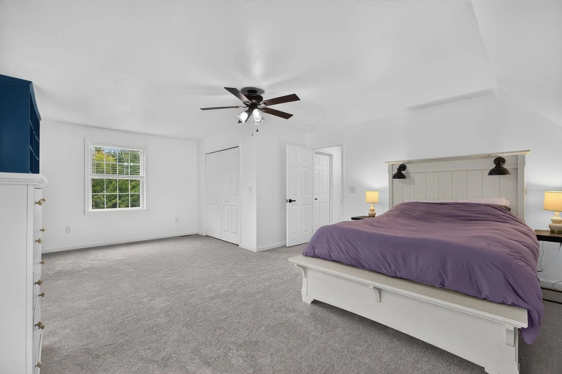 Photo of 992 Beauty Hill