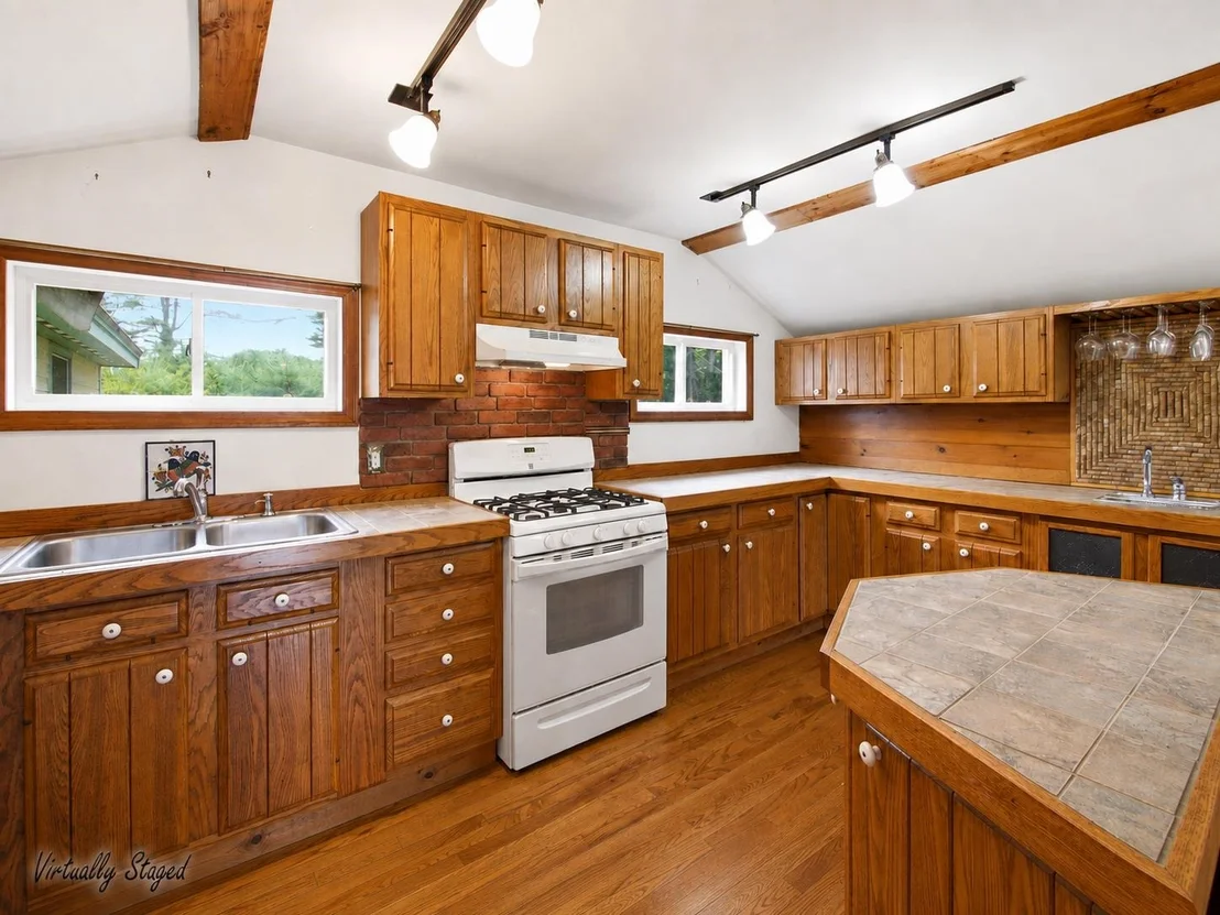 Photo of 411 Bay