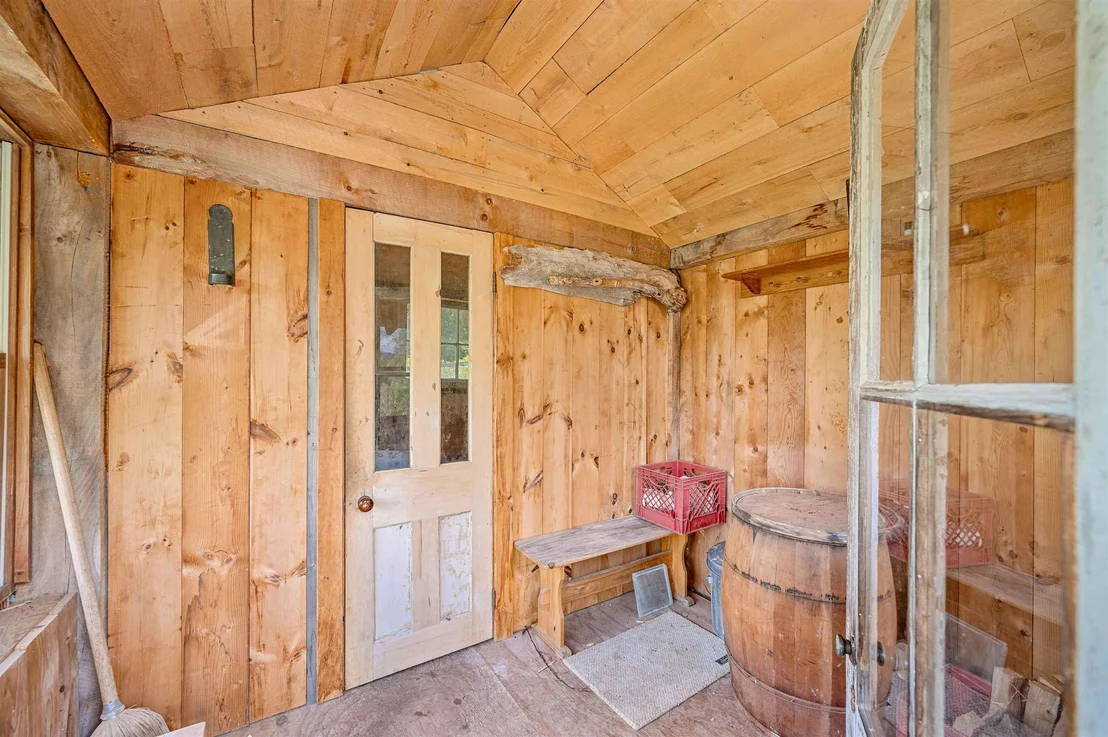 Photo of 520 Collar Hill