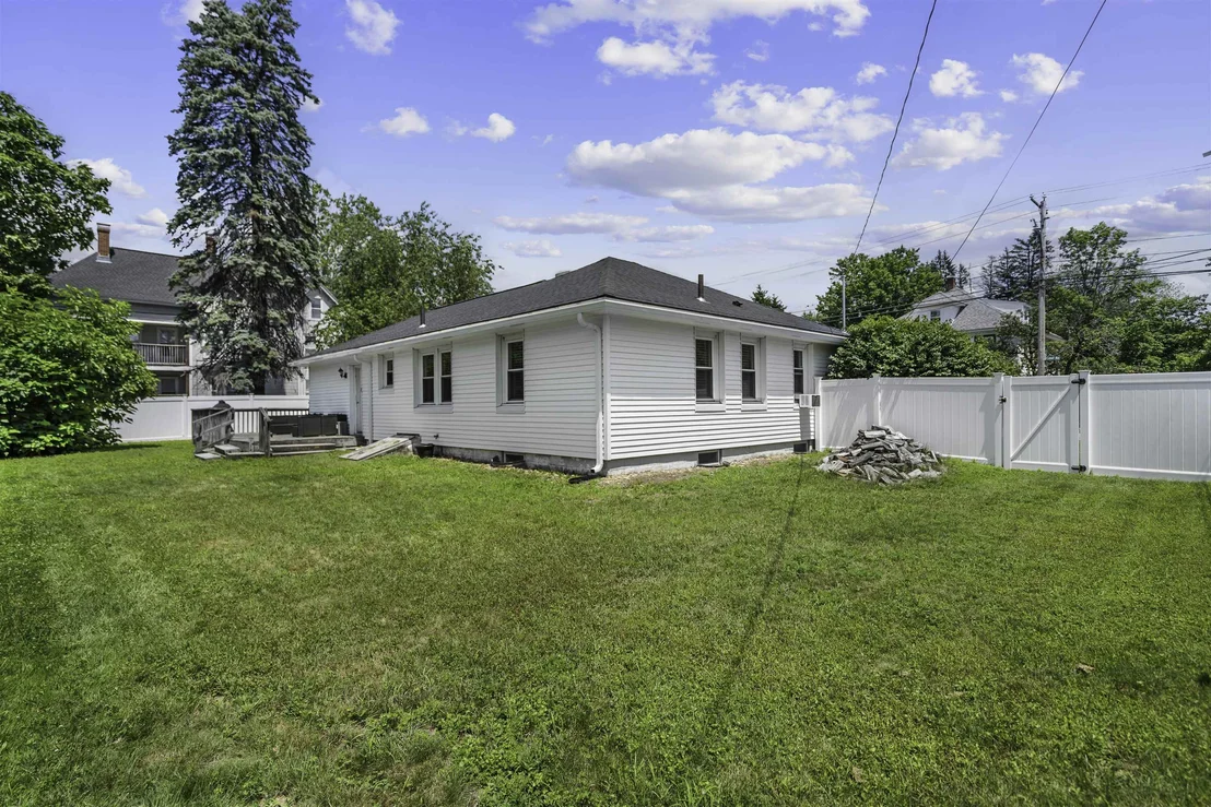 Photo of 222 Calef