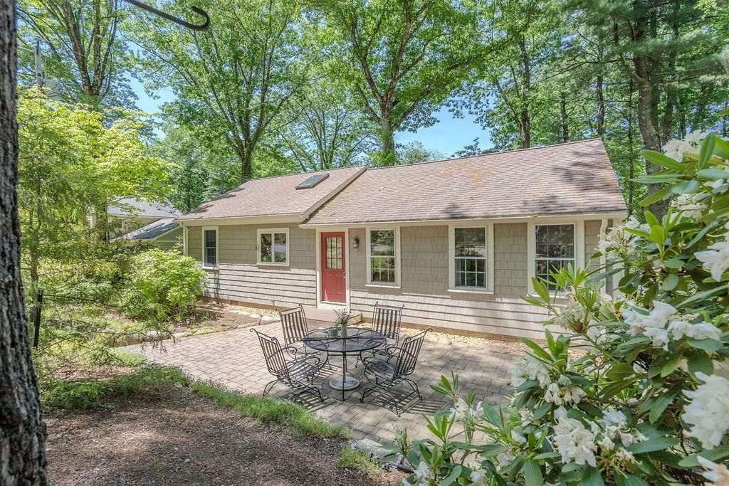 Photo of 31 Lake View