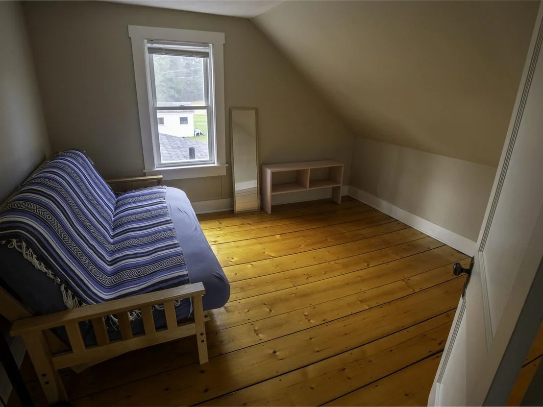 Photo of 4614 Brook