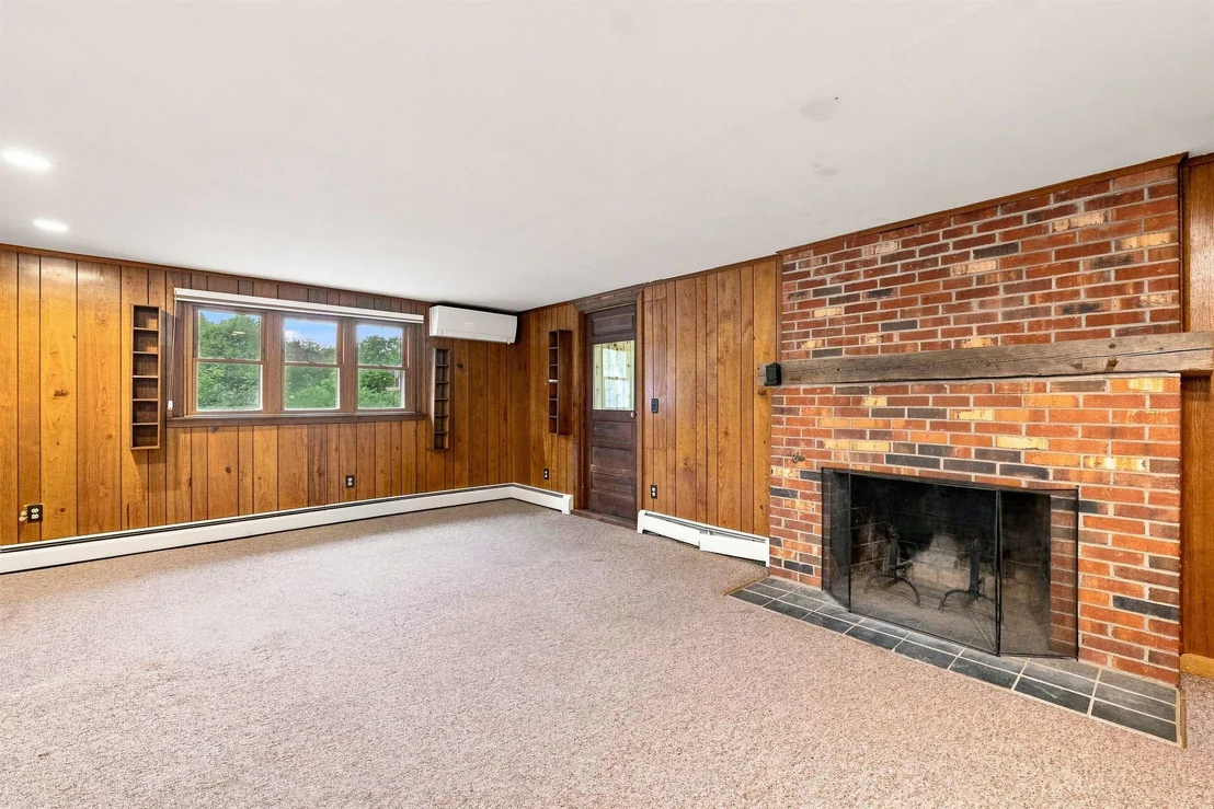 Photo of 580 Middle