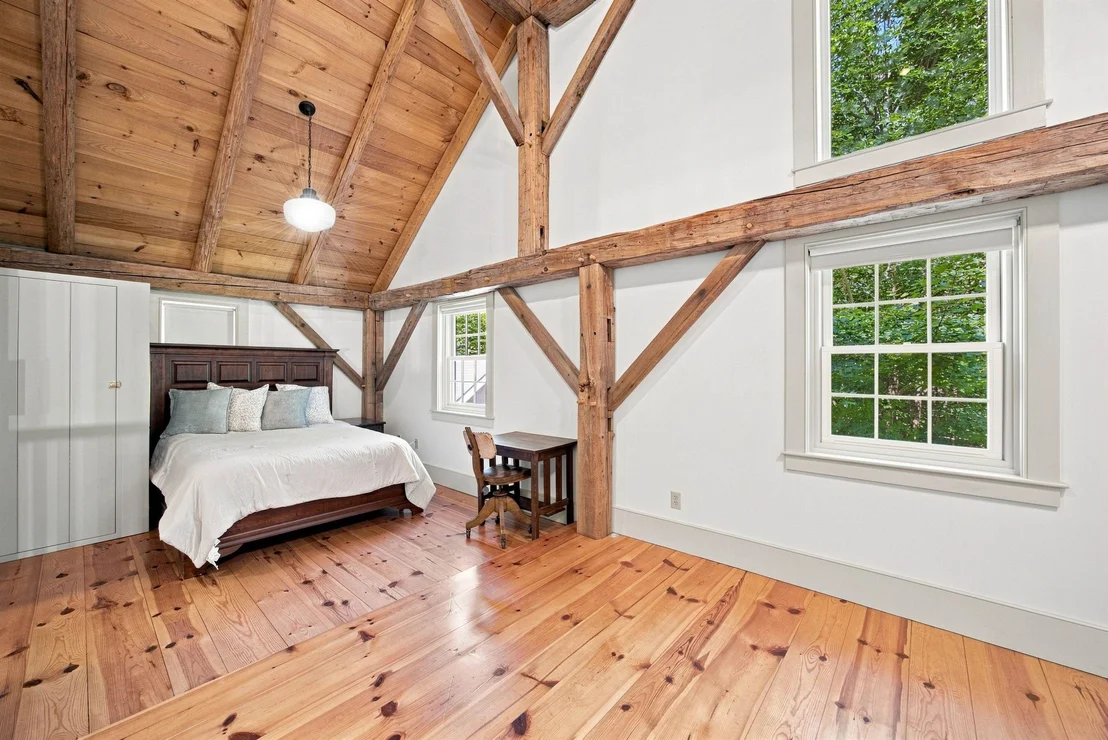 Photo of 369 Stoddard