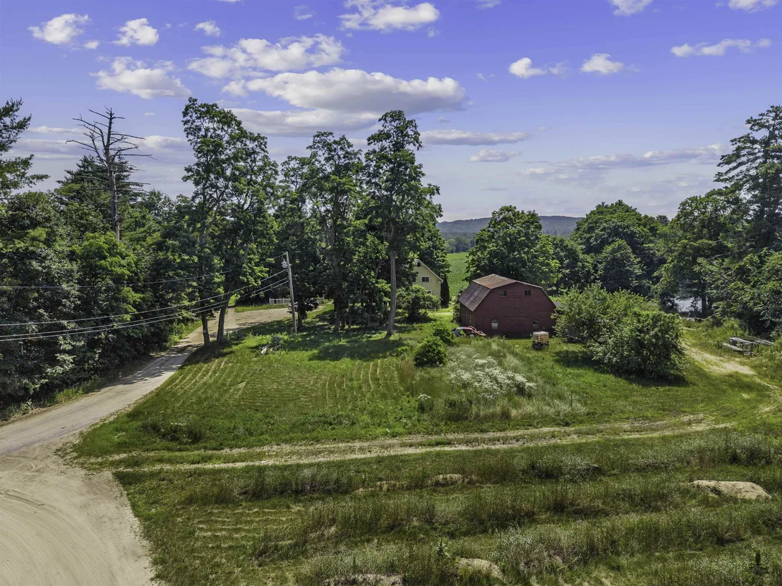 Photo of 385 Burnham Intervale