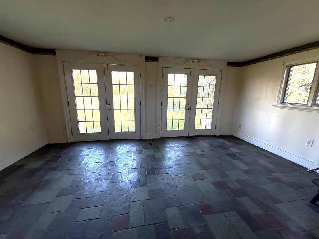 Photo of 6614 Main