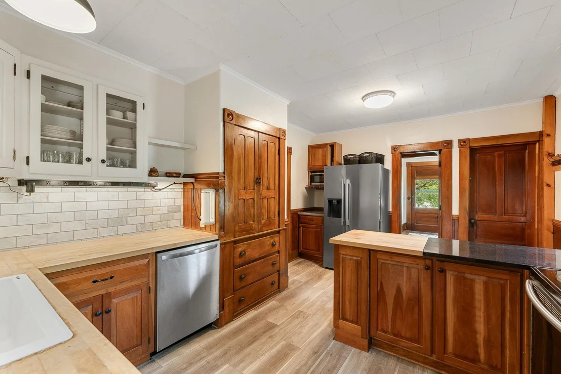 Photo of 208 Elm
