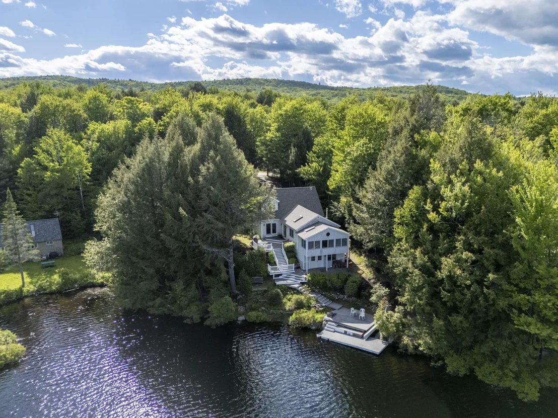 Photo of 2221 Valley