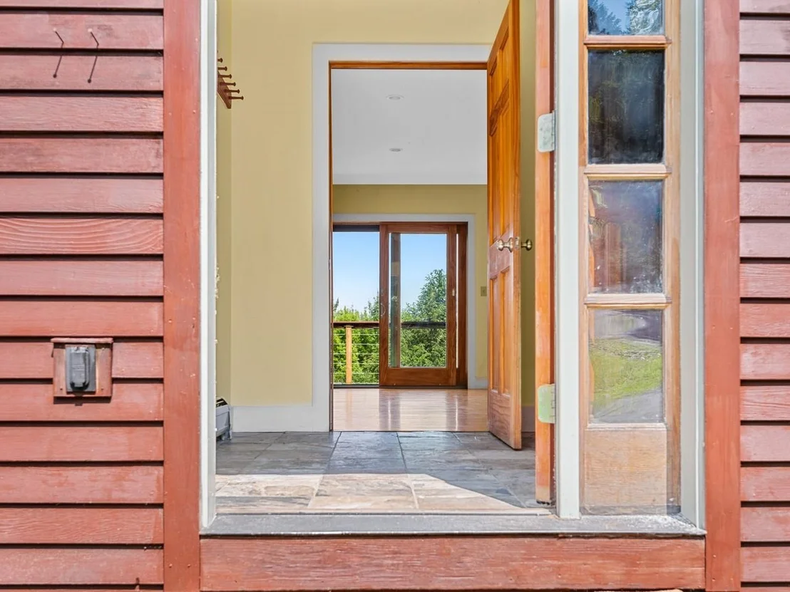 Photo of 210 Rowell Hill