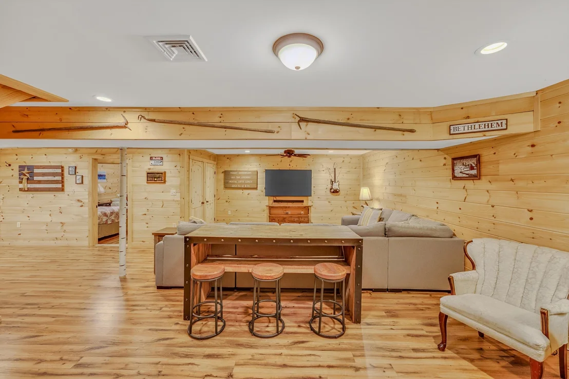 Photo of 1560 Cherry Valley