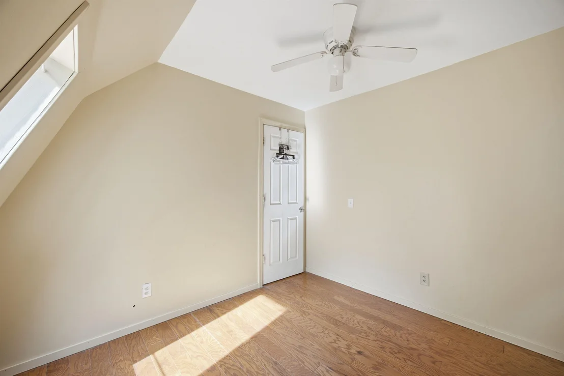 Photo of 397 Mount Prospect